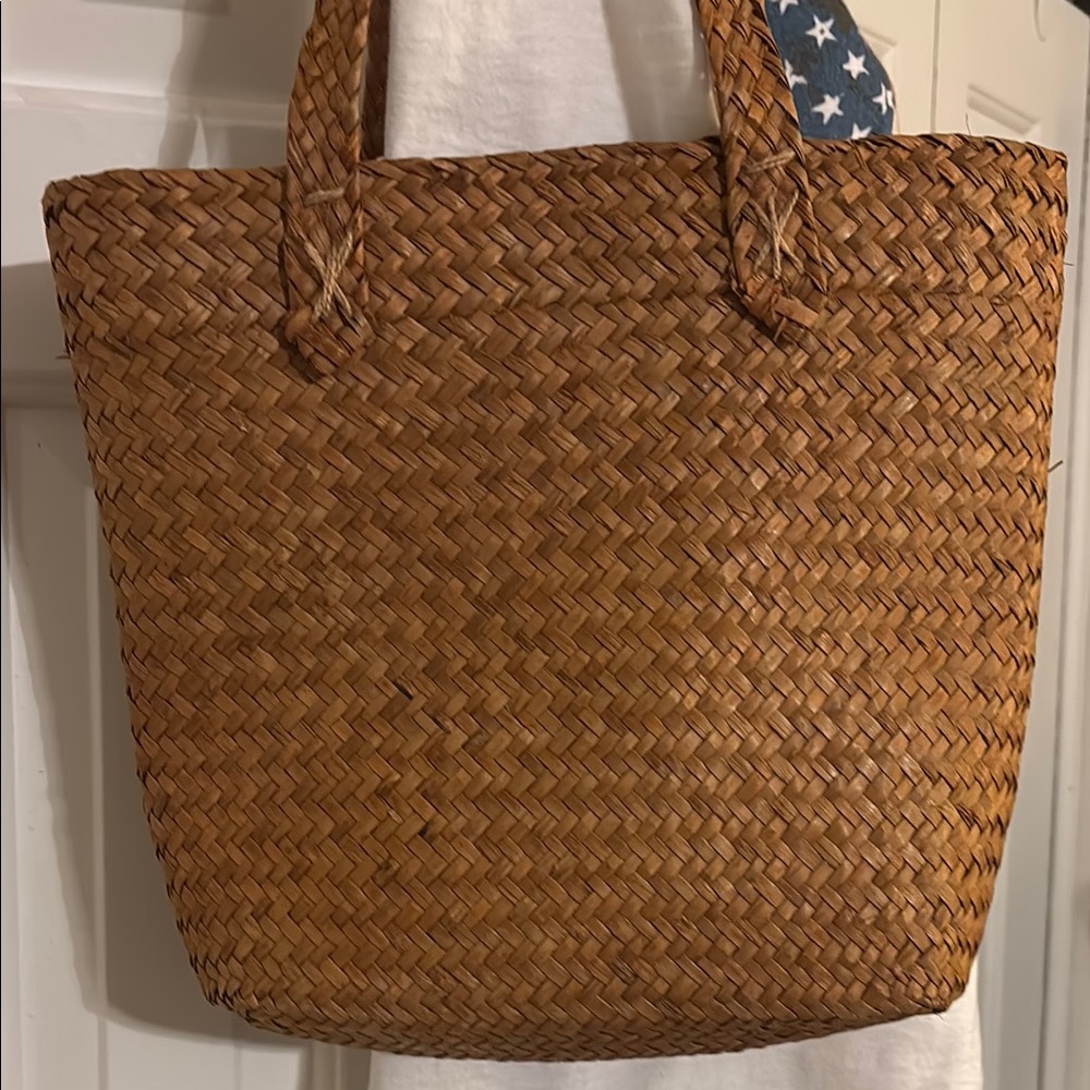 Woven Tan Tote Bag - Picture 2 of 8